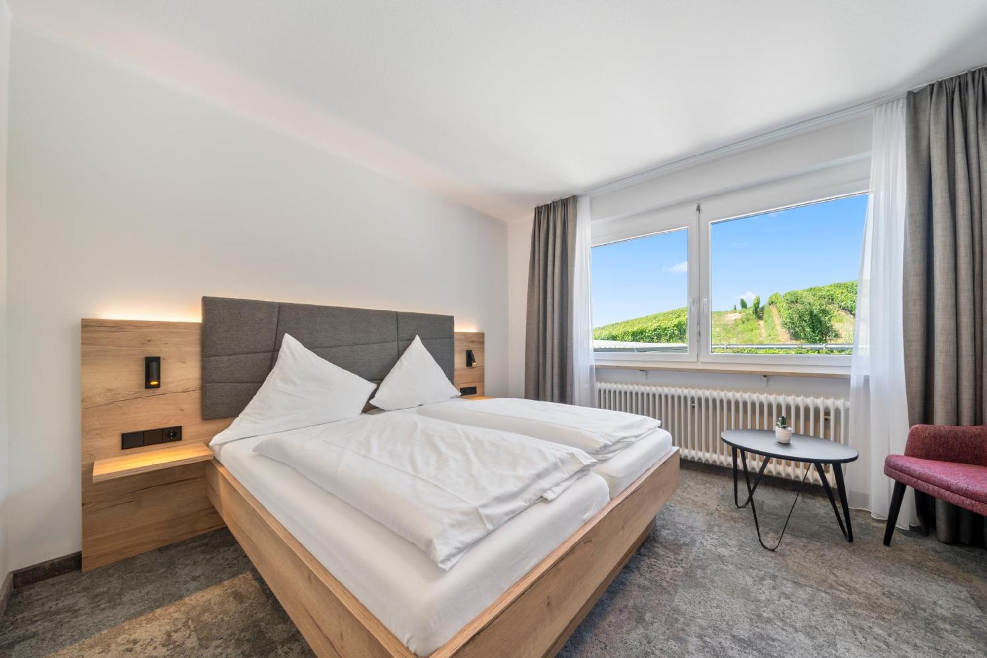 Koepfers Steinbuck Hotel Bischoffingen Exterior photo